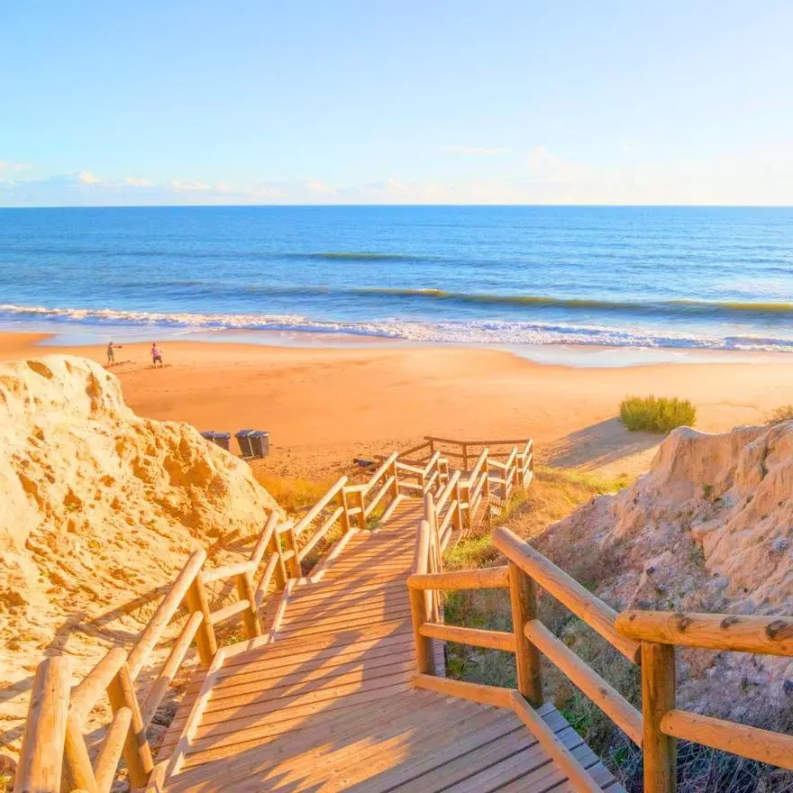 La ciudad a orillas del Atlántico ideal para jubilarse: es una de las más baratas de toda la costa española