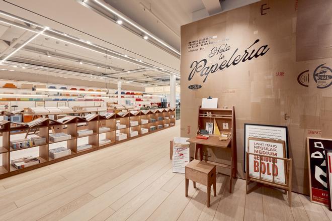 La papelería en la tienda Zara de la calle Compostela en A Coruña