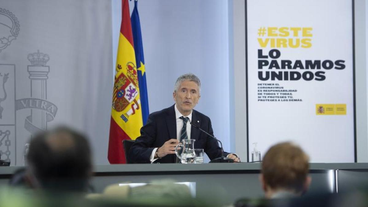 El titular del Interior, Fernando Grande-Marlaska, en la rueda de prensa posterior al Consejo de Ministros de este 18 de mayo de 2021, en la Moncloa.