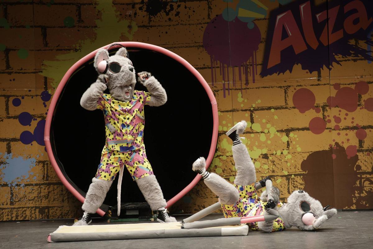 El primer pase del concurso de charangas de Gijón, en imágenes