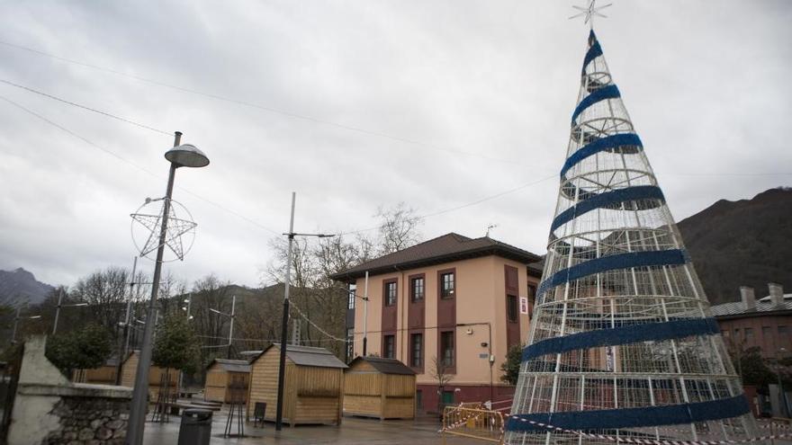Árbol de Navidad en Laviana