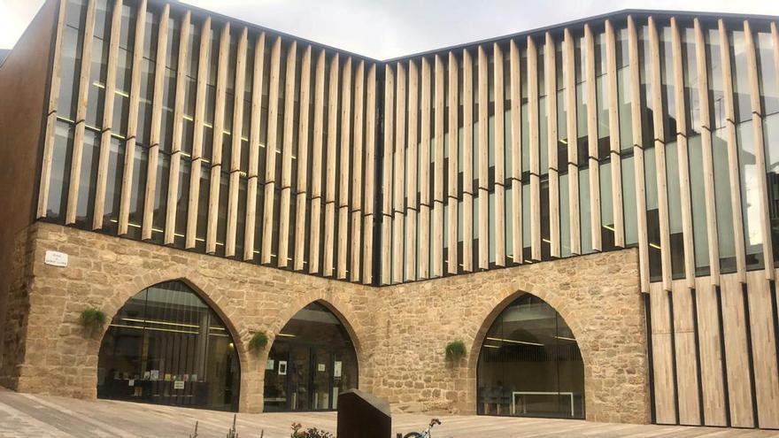 Un recital de poesia comunitari felicitarà la Biblioteca de Solsona pel seu 11è aniversari