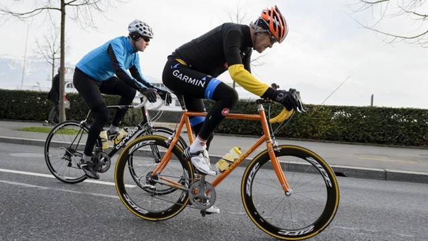 John Kerry, hospitalizado en Ginebra por un accidente en bicicleta