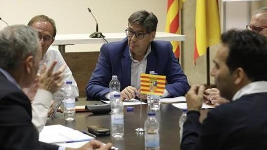 Aliaga aboca a un Gobierno del PSOE y Ciudadanos