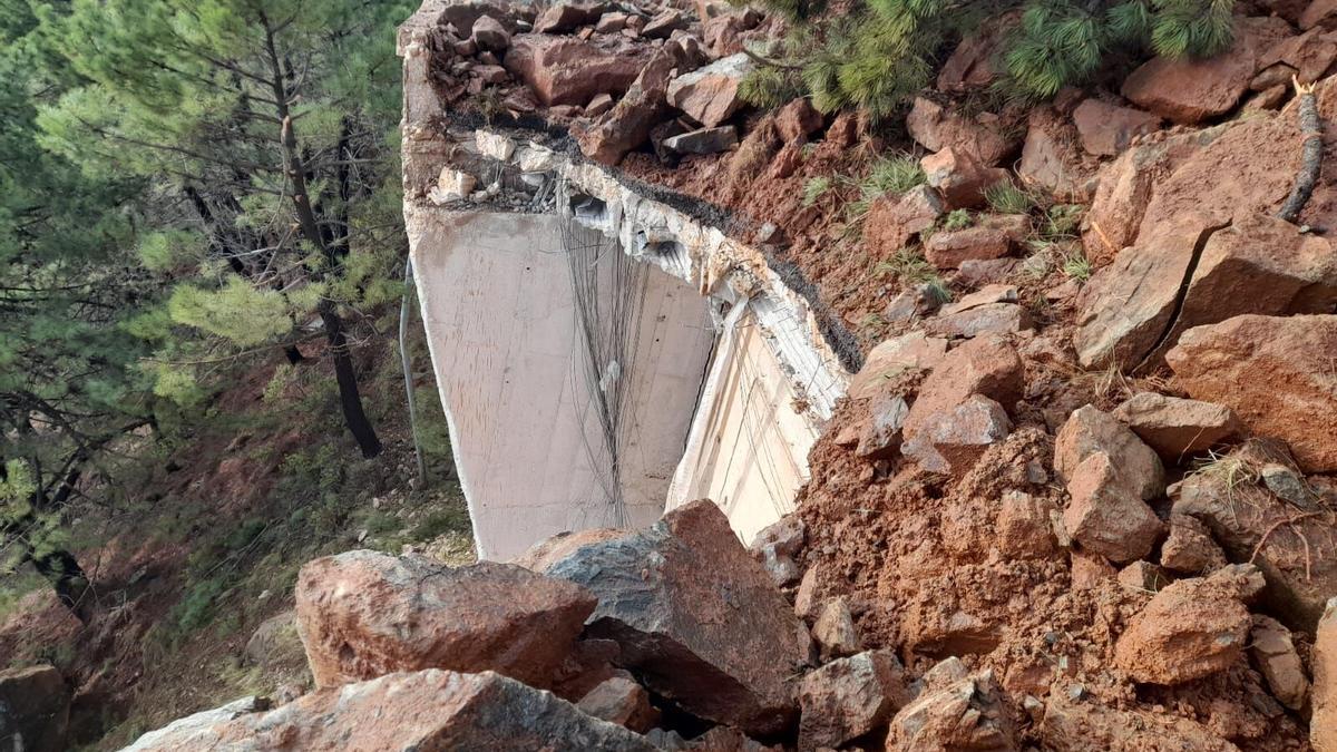 El corte en la A-397 entre San Pedro y Ronda agrava los problemas de comunicación de Pujerra