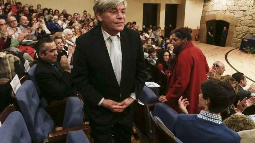 El público del Auditorio ovetense aplaude durante el homenaje a la pianista.