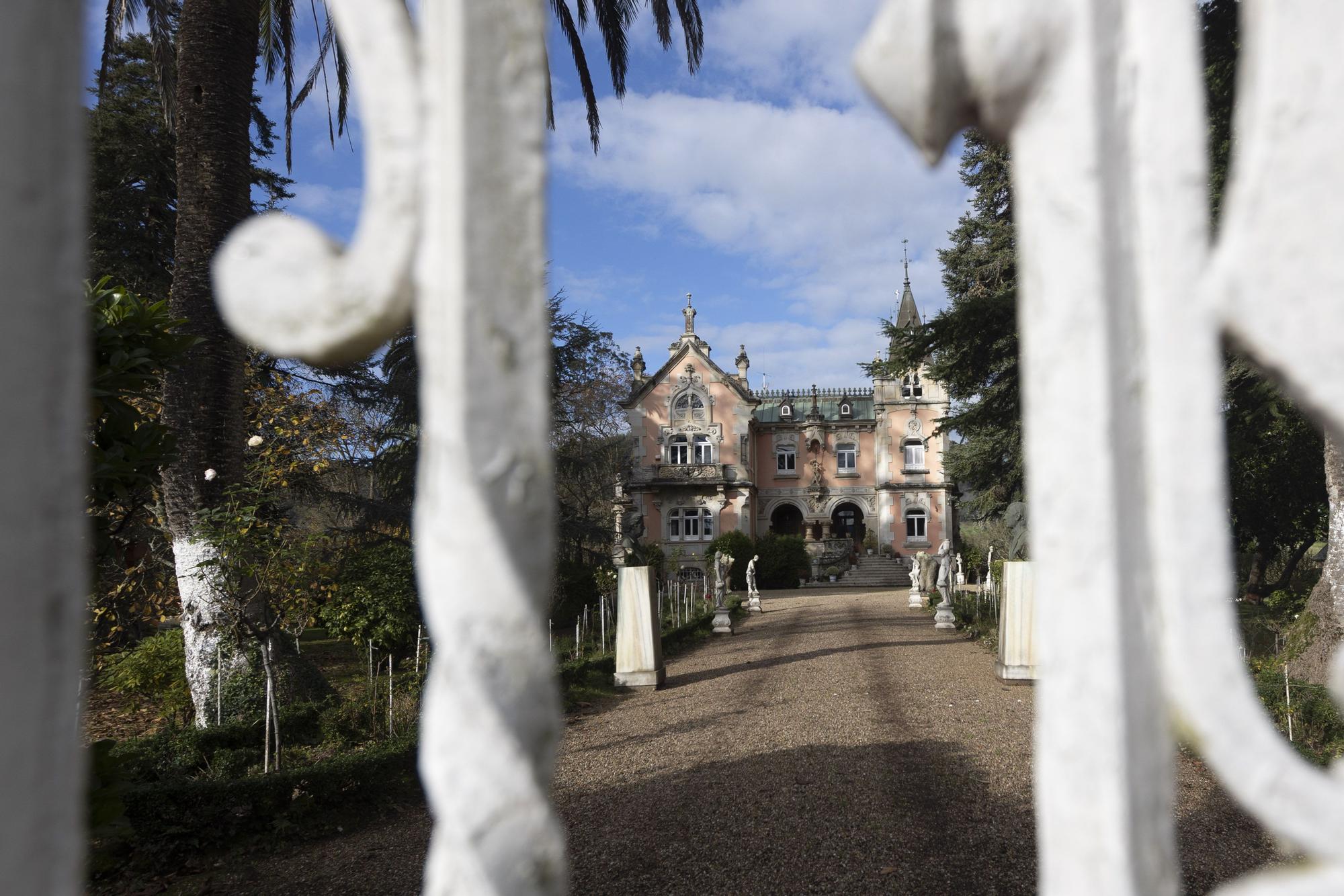 ¿Casa encantada o palacete de ensueño?: Les Baragañes, así es la gran mansión de Villaviciosa