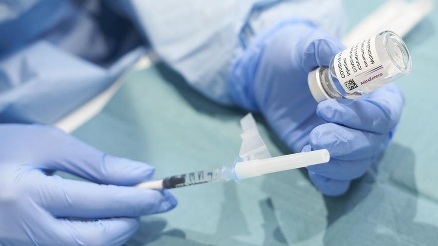 ¿Cuándo se van a vacunar los 79.412 contagiados en enero?