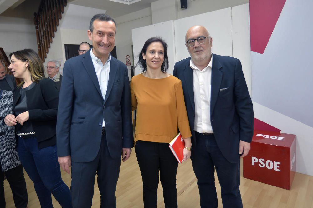 Los respaldos de Carlos González en el PSOE