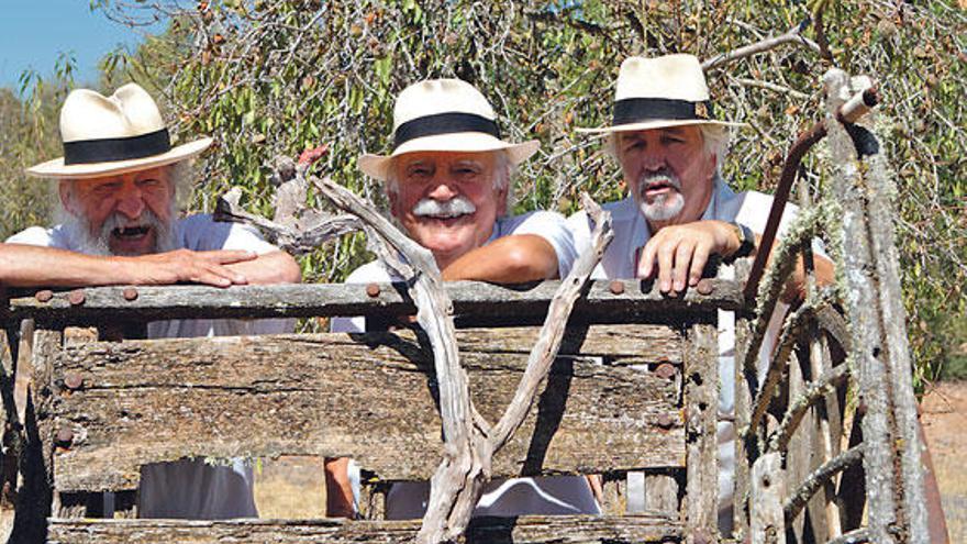 Her mit der Rente! Unser Bild zeigt die lebenslustigen Mitglieder der deutschen Inselband Oldtime Swingers.