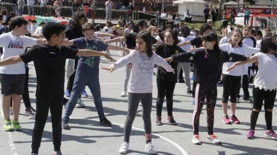 Cientos de escolares tomarán las rúas de A Estrada para reclamar una hora más de Educación Física