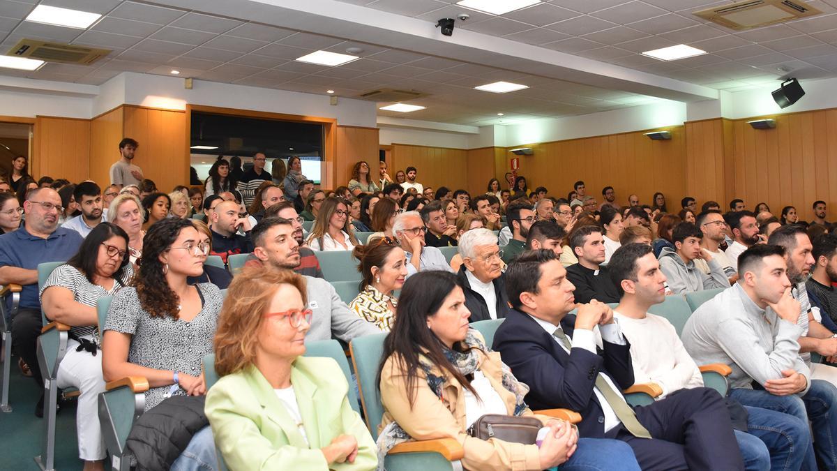 La gran afluencia de público evidencia la sensibilidad y preocupación por el tema