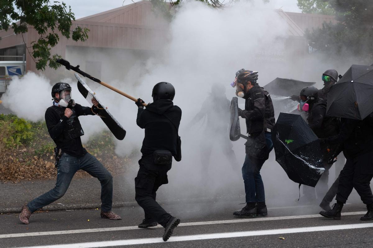 Una protesta dels Proud Boys a Portland acaba en tiroteig