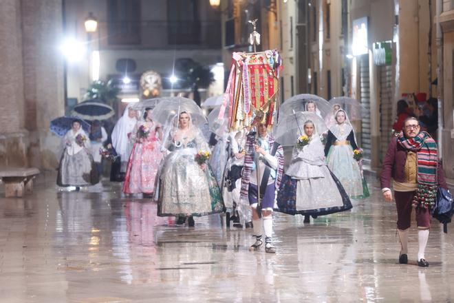 Todas las fotos de la Ofrenda del 18 de marzo por la calle San Vicente entre las 23:00 y la medianoche