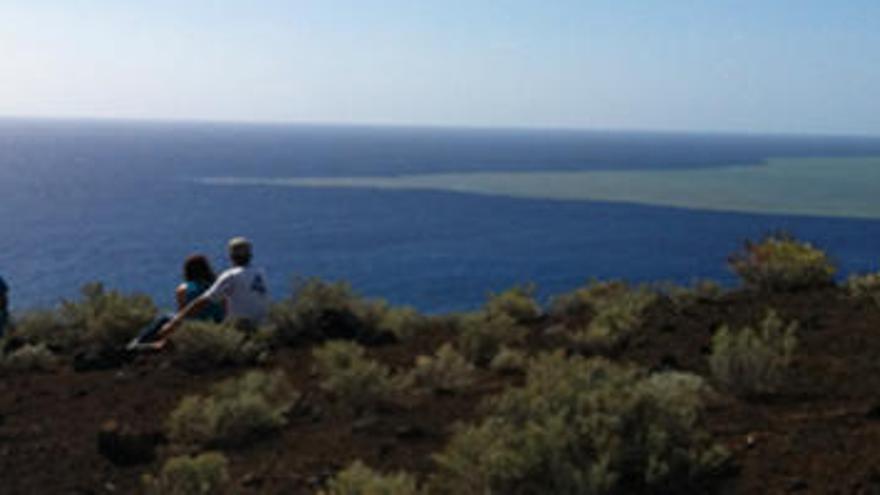 El Hierro sigue en alerta amarilla aunque la isla espera sismos de hasta 4,6 grados