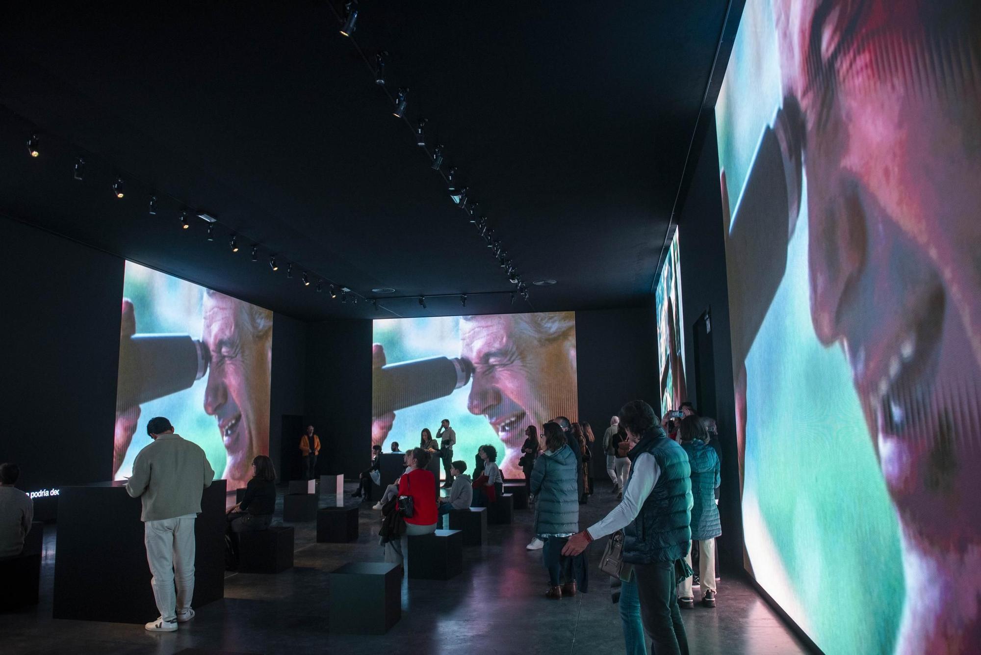 Apertura de la exposición sobre Helmut Newton en el puerto de A Coruña