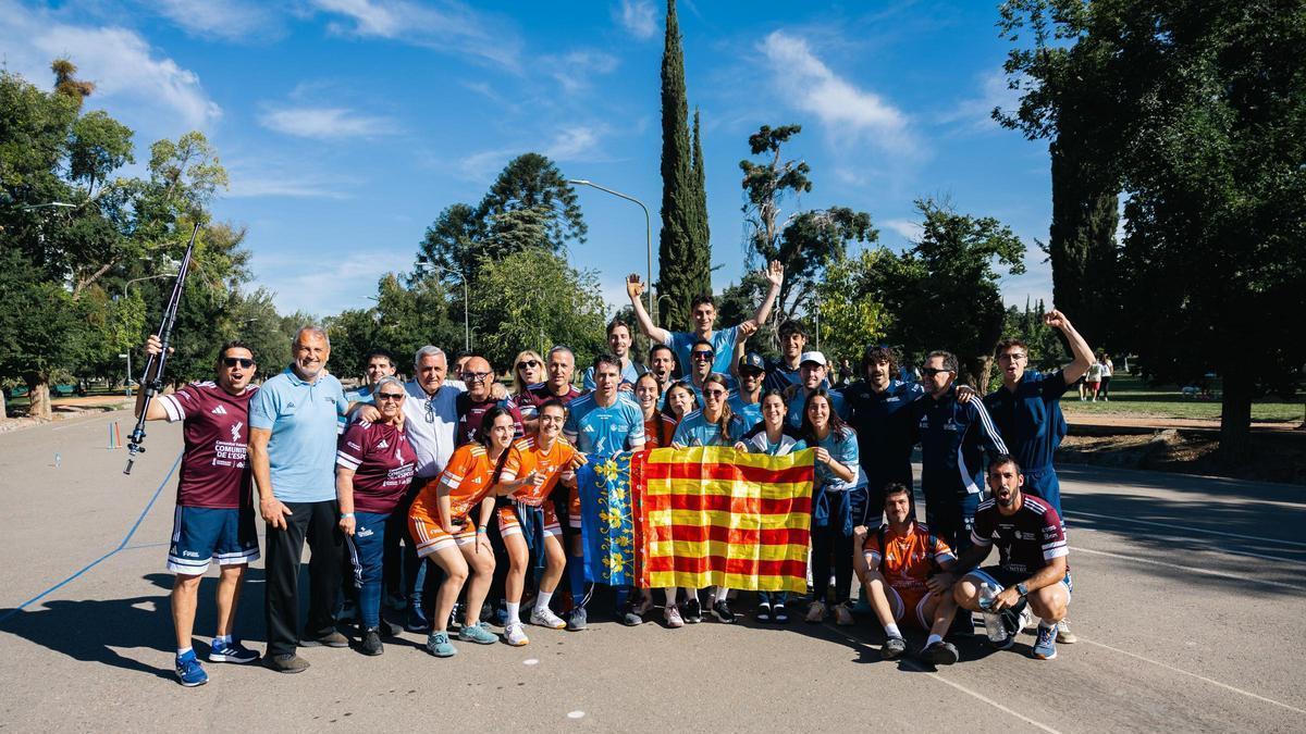 La Selecció Valenciana celebra el campionat del món de llargues