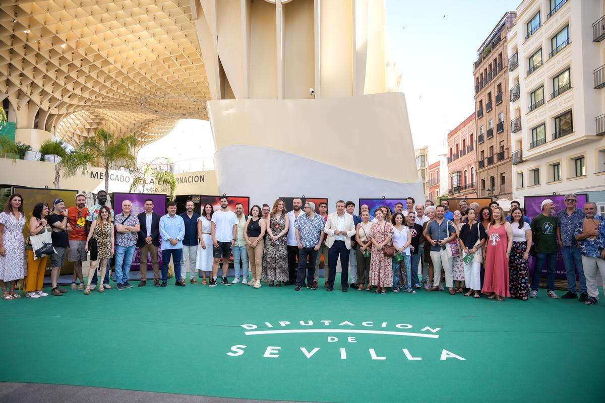 Presentación de la Agenda Cultural de la Provincia de Sevilla 2024-2025 'Di Hola a tu Cultura'. A 26 de julio e 2024, en Sevilla (Andalucía, España). El presidente de la Diputación de Sevilla, Javier Fernández, ha presentado este viernes 26, la Agenda Cultural de la Provincia de Sevilla 2024/2025 que, bajo el lema ‘Di Hola a tu Cultura’, desarrolla una amplia programación cultural con más de 1.300 actividades para toda la provincia hasta julio de 2025. 26 JULIO 2024 María José López / Europa Press 26/07/2024 / JAVIER FERNÁNDEZ;María José López