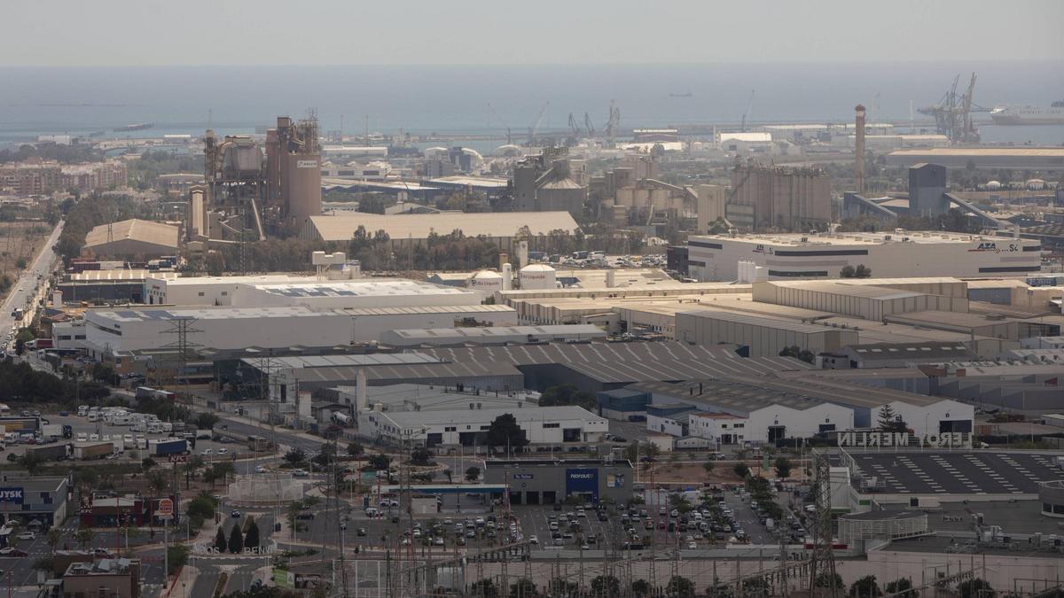 Vista de la zona industrial de Sagunt.