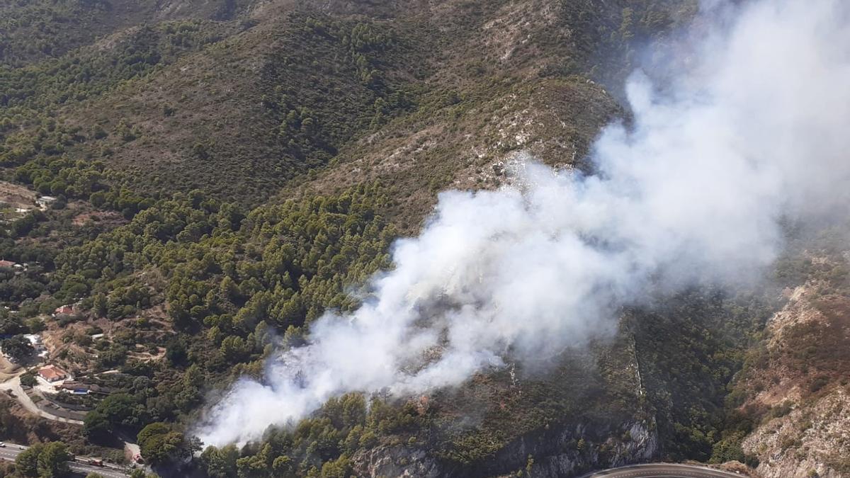 Imagen del incendio desde el aire.