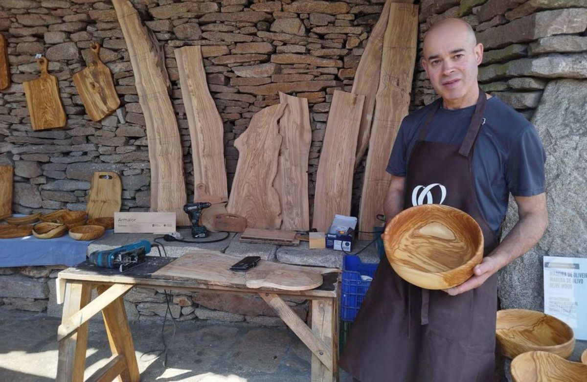 Iniciación ao torno cerámico es uno de los catorce talleres. | A.S.