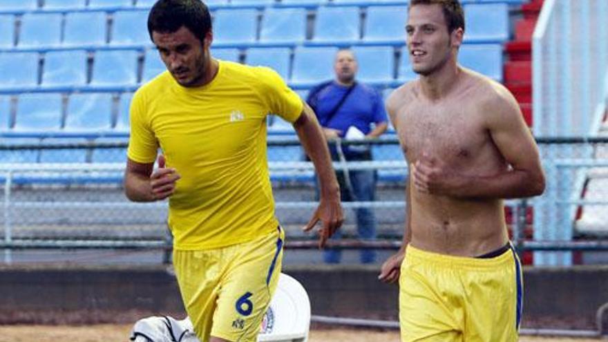 Diego Herner, tras la victoria en Vigo y regalar su camisa a un seguidor. i LOF