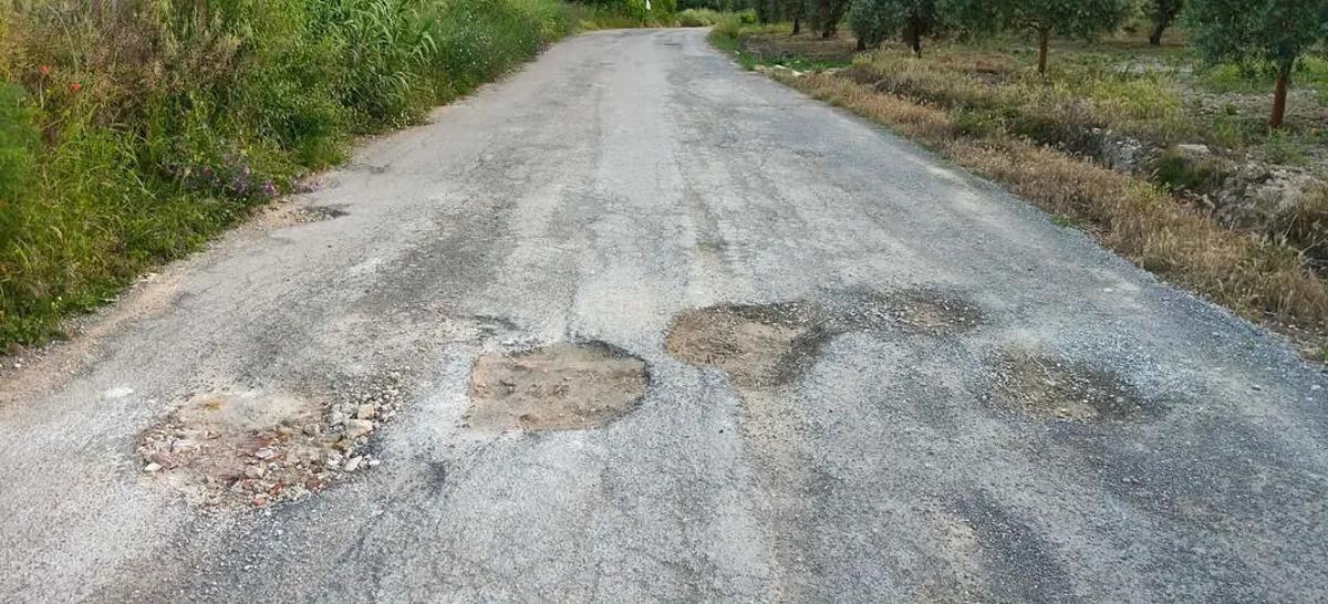 Estado del camino, que afecta a los municipios de Montilla, Castro del Río y Cabra.