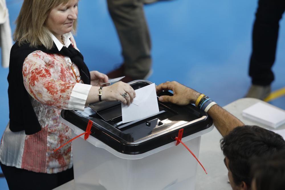 Votacions al pavelló de Santa Eugènia