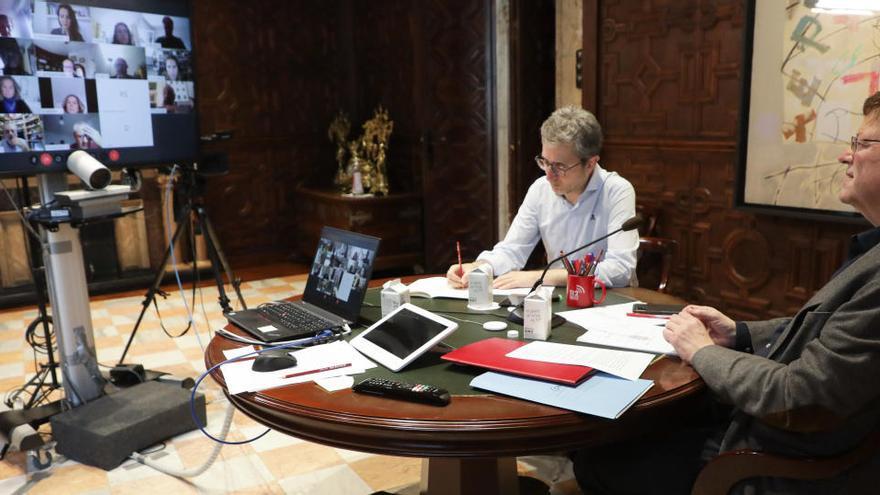 Ximo Puig durante la reunión, celebrada por videoconferencia.