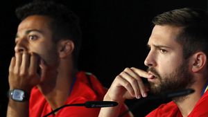 Jordi Alba y Thiago Alcántara anuncian con este vídeo que entran en el CE LHospitalet