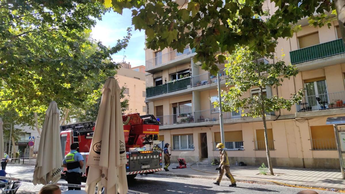 Incendi a l'avinguda Perpinyà de Figueres