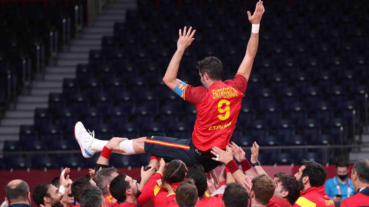 España despidió al mito Entrerríos tras el bronce en Tokio