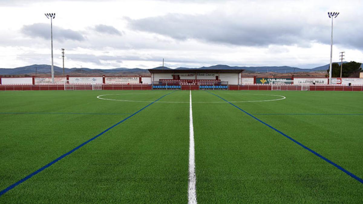 El estadio La Platera de Cariñena, tras la finalización de su última remodelación.