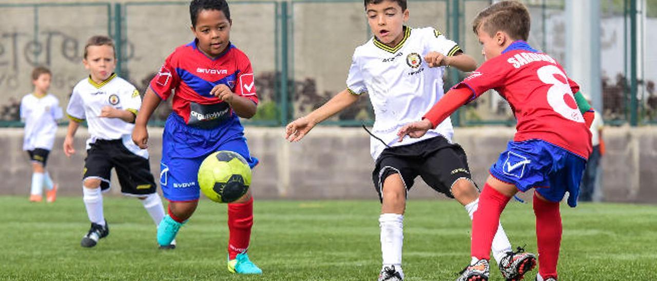 Partidazo entre Arucas B y Sardina