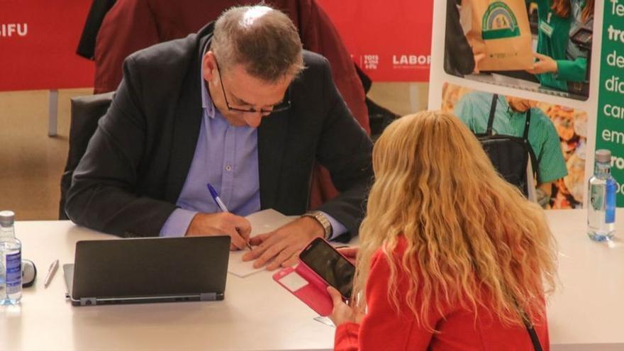 Un stand de Labora, el servicio valenciano de empleo.