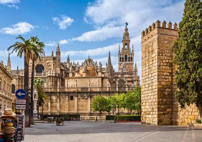 La catedral de España que tiene obras de Zurbarán y Murillo, y alberga la tumba de Colón