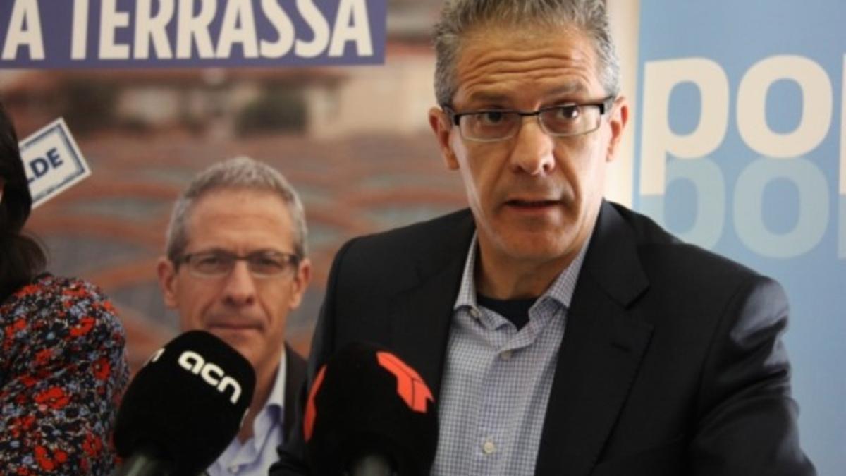 El candidato del PP en Terrassa, Gabriel Turmo, en la rueda de prensa de presentación del programa electoral