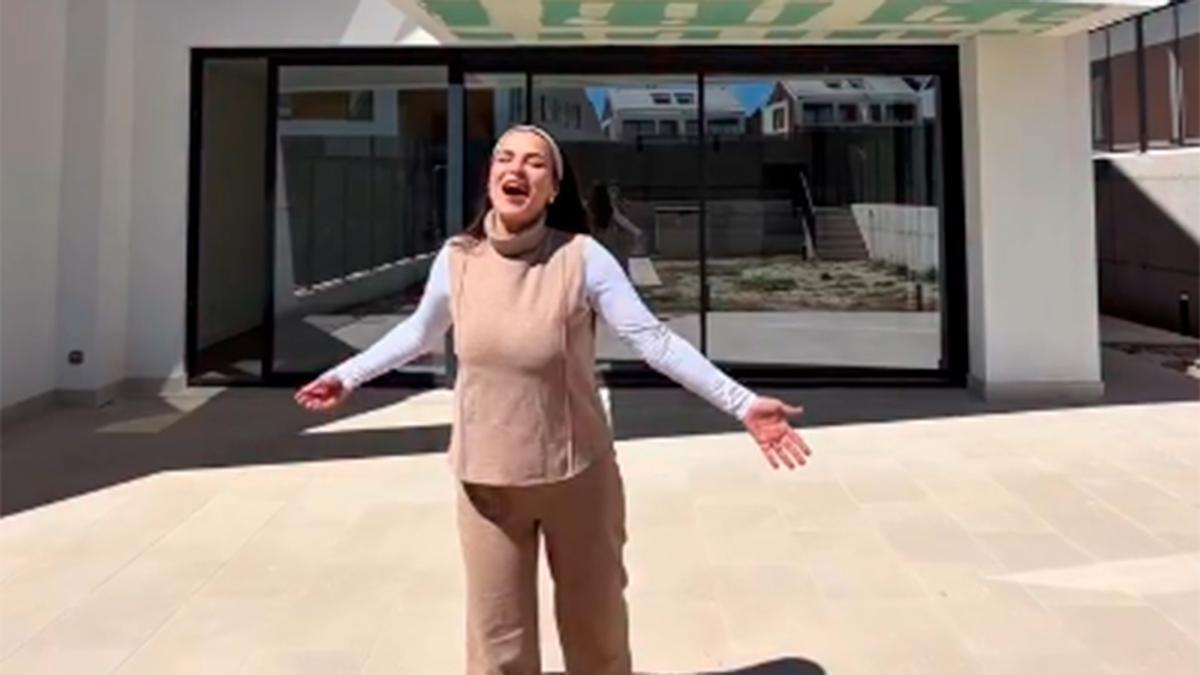 Marta Peñate pasa de ser la más querida a la más odiada por "presumir" de su última adquisición, que podría llegar al millón de euros: "Y los demás levantándonos a las cinco de mañana para ir a trabajar"