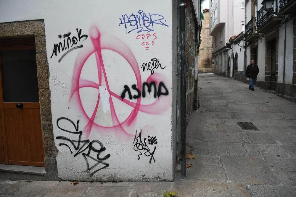 Pintadas en edificios de Ciudad Vieja y Pescadería