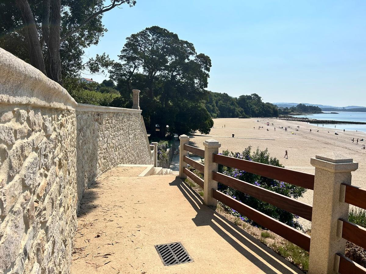 Tramo del nuevo paseo que conecta las playas de Quenxo y Tanxil.