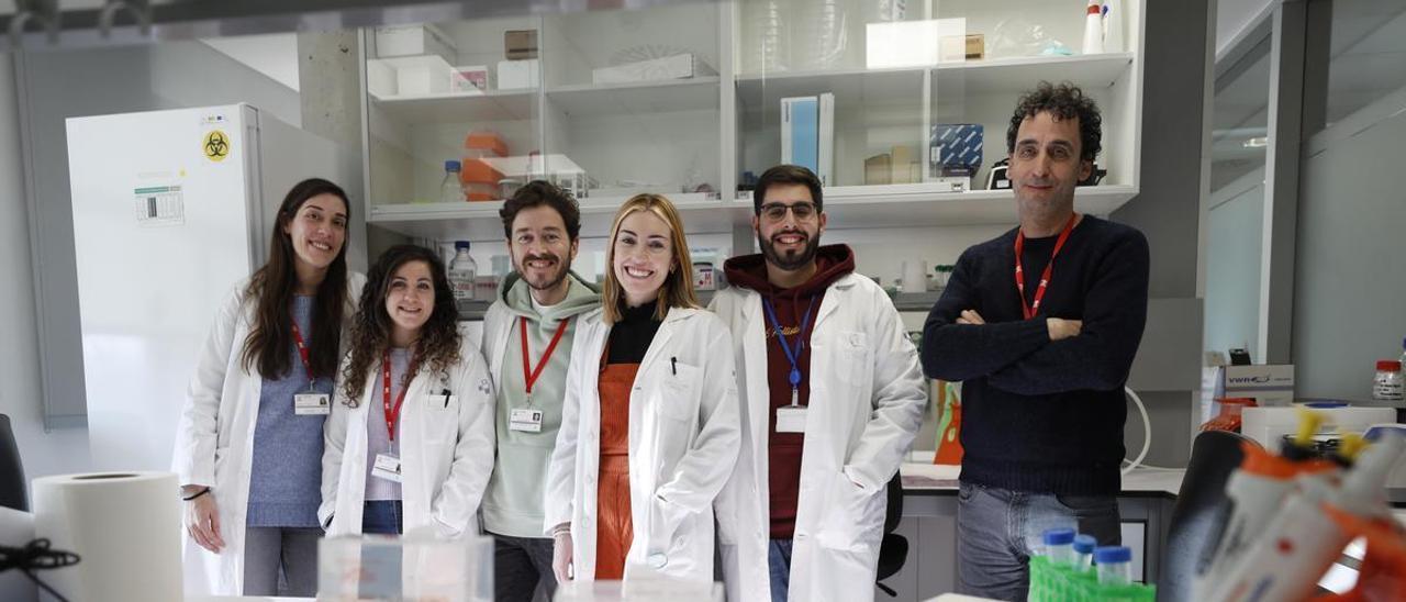 Científicos del grupo de Sarcomas y Terapias experimentales del ISPA: de izquierda a derecha, Verónica Rey, Dzohara Murillo, Juan Tornín, Carmen Huergo, Borja Gallego y René Rodríguez.