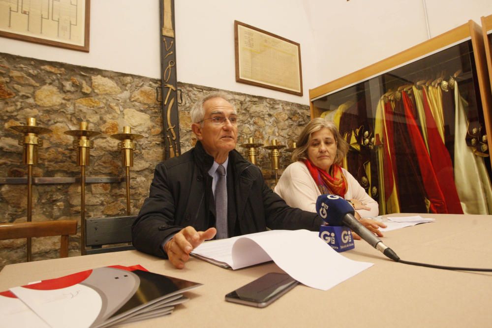 Presentació dels actes del 75é aniversari de les vestes dels Manaies