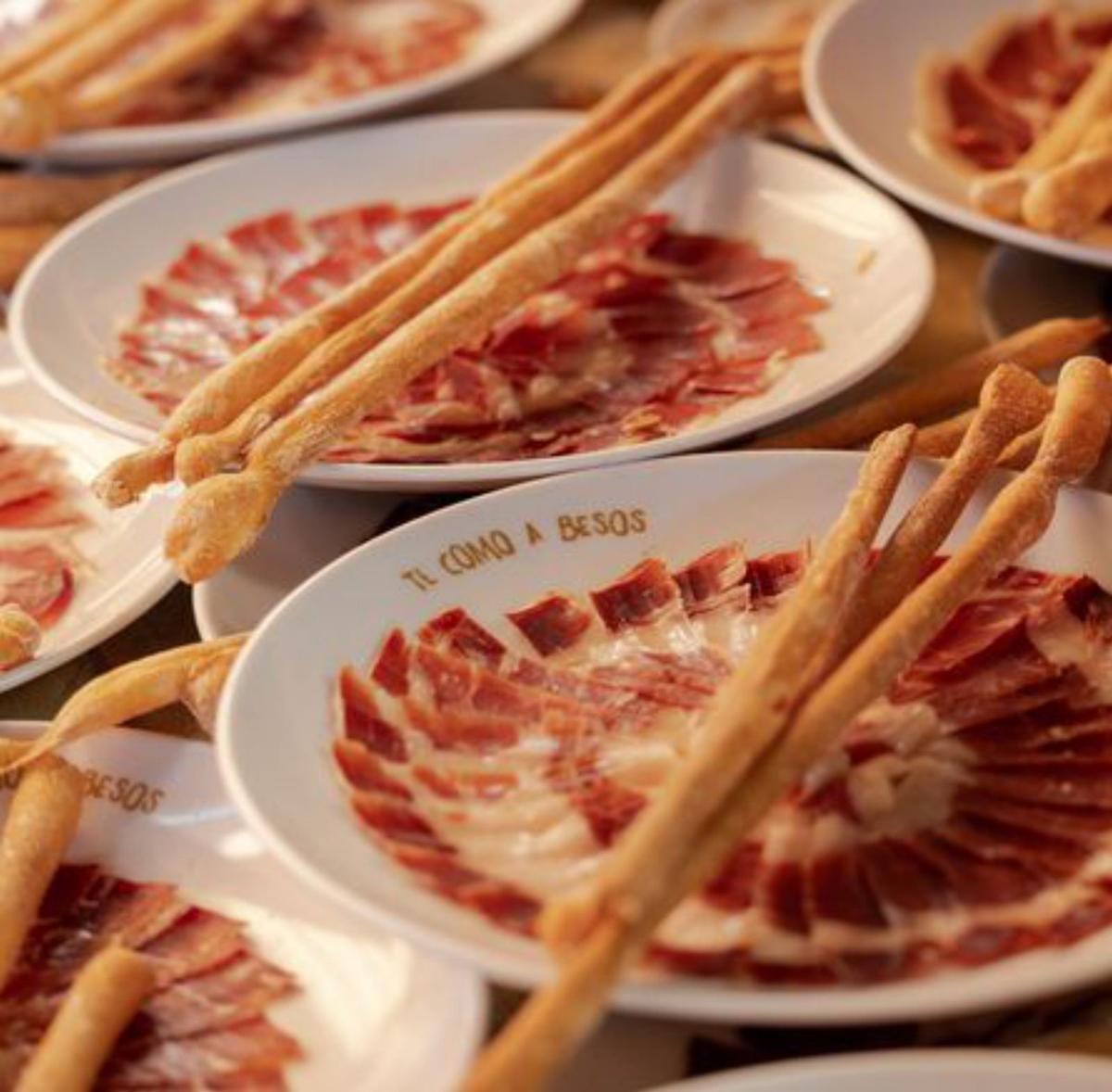 Jamón ibérico cortado a mano.