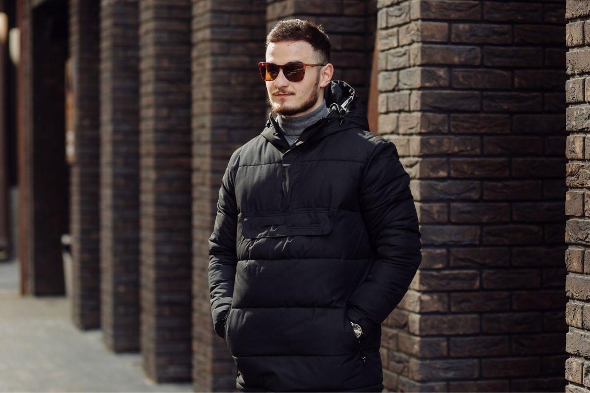 Esta es la cazadora de Helly Hansen que nunca pasa de moda, ¡y está rebajadísima!