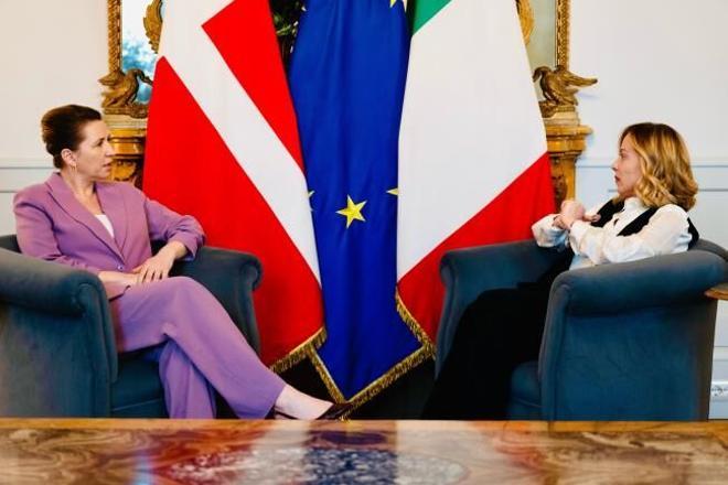 Frederiksen y Meloni, en las antípodas en lo ideológico pero firmes aliadas en las políticas antiinmigración