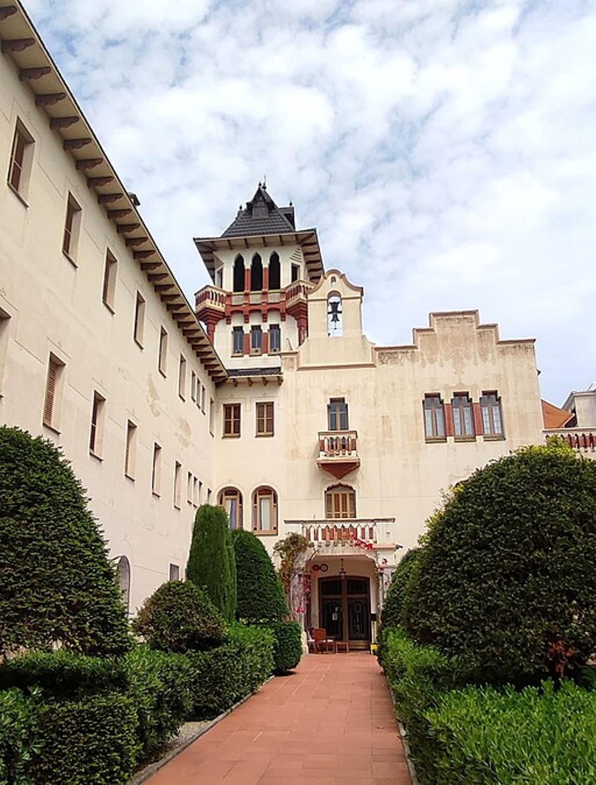 Casa de Sant Felip Neri, Tres Torres, Barcelona