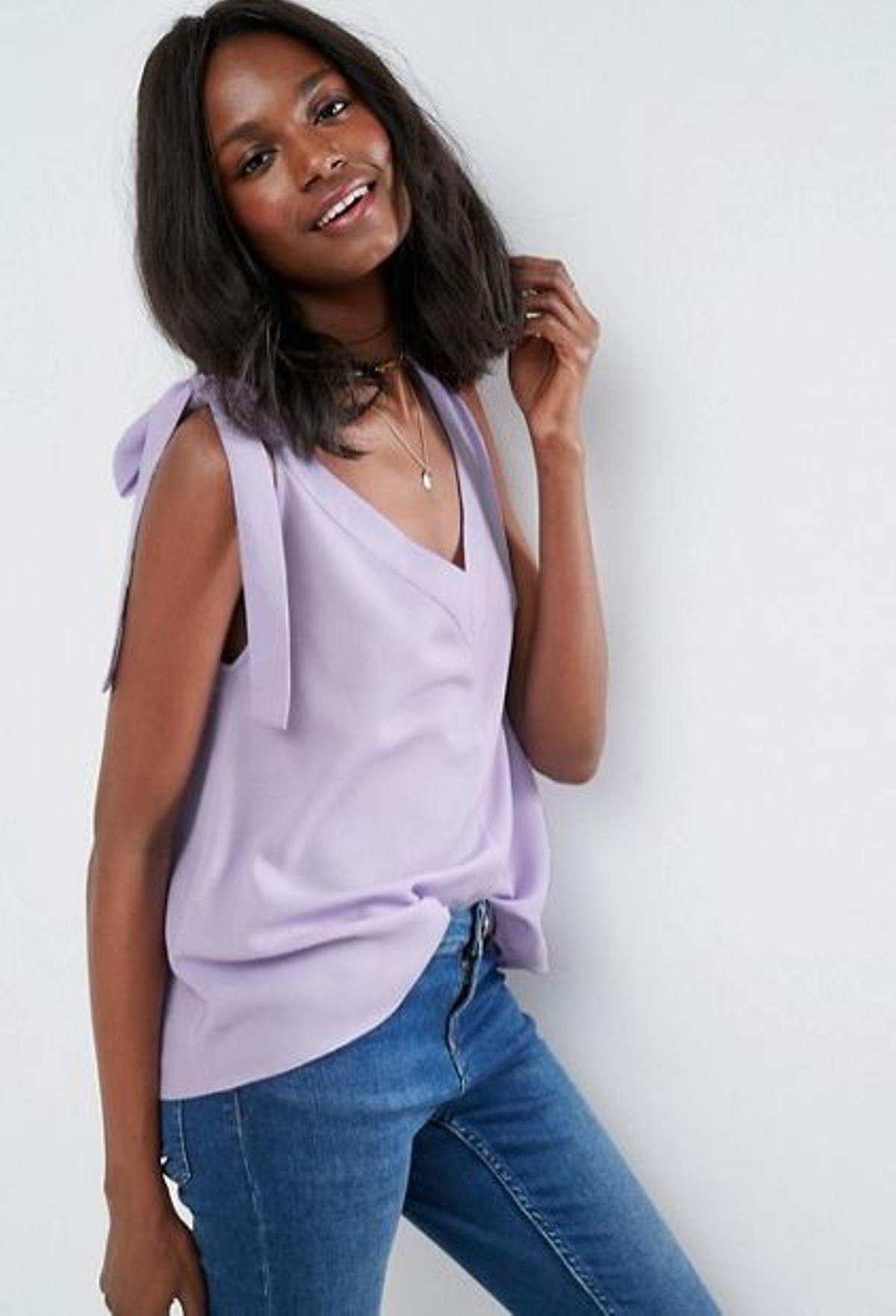 Camiseta con lazos en color malva de Asos