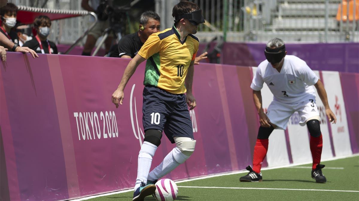 Ricardinho es un futbolista que impresiona por su dominio técnico