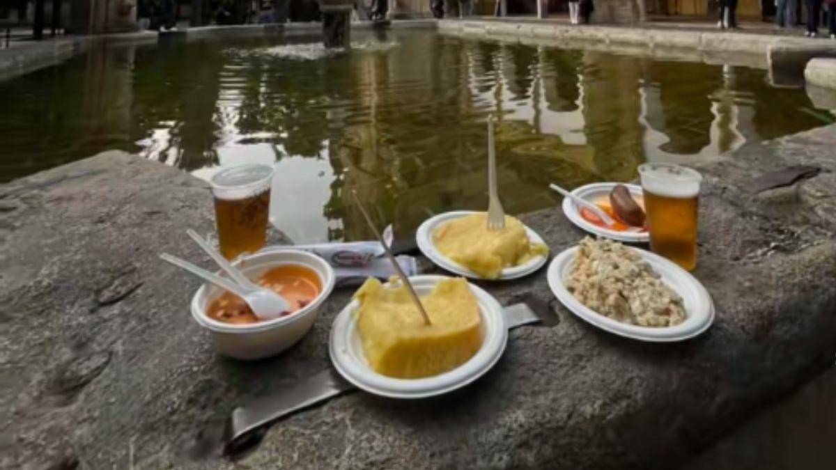 Desayuno más bien tirando a aperitivo junto a la Mezquita Catedral