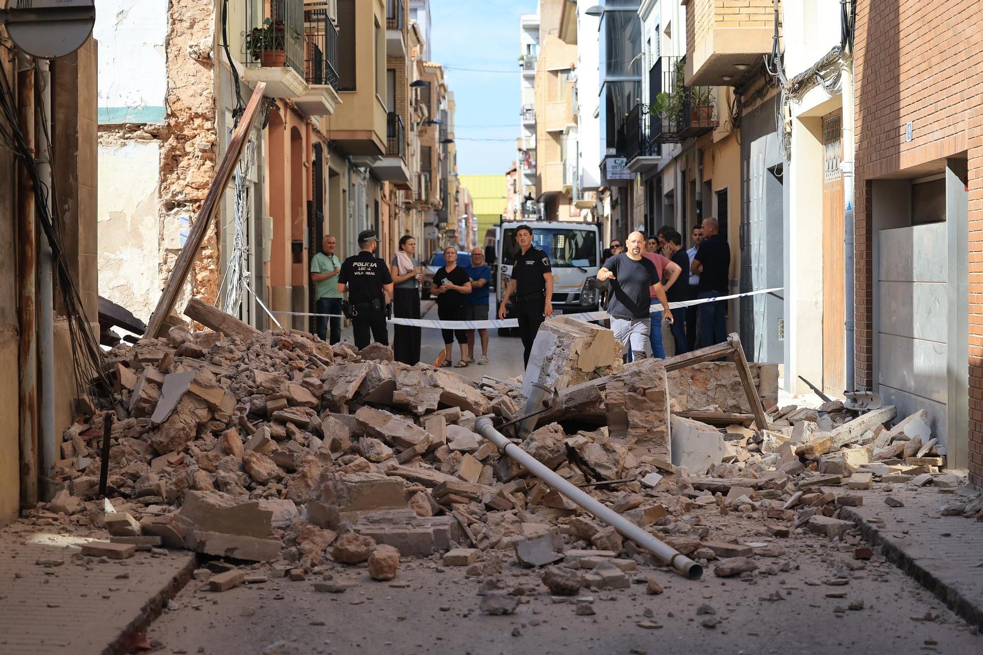 Galería de fotos: Espectacular derrumbe de dos casas en el centro de Vila-real